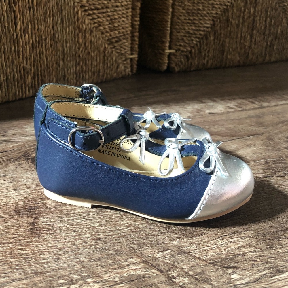 EUC Janie & Jack Leather shoes size 4